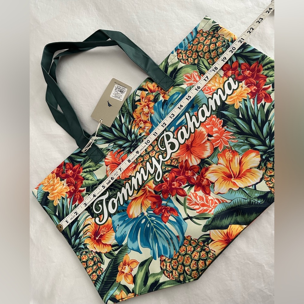 NWT Tommy Bahama Tropical Pineapple Blooms Tote, waterproof - Picture 3 of 7
